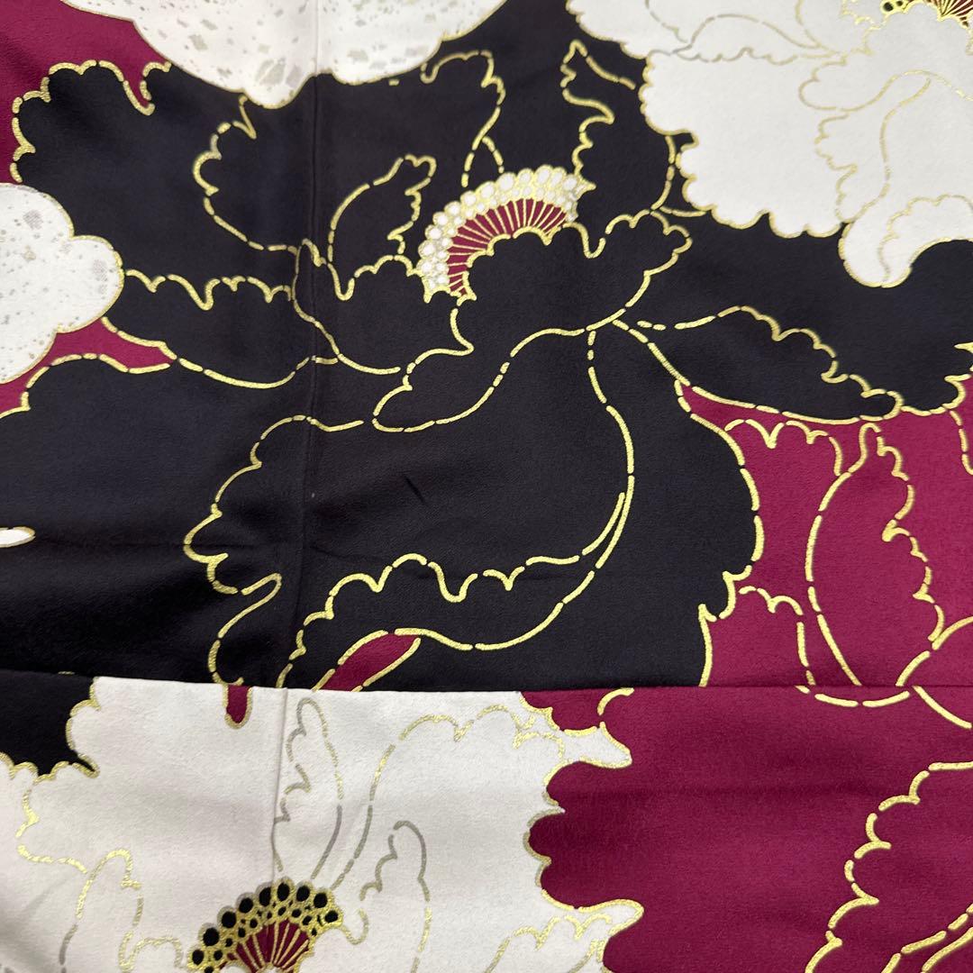 深紅 牡丹 金×黒×白 振袖