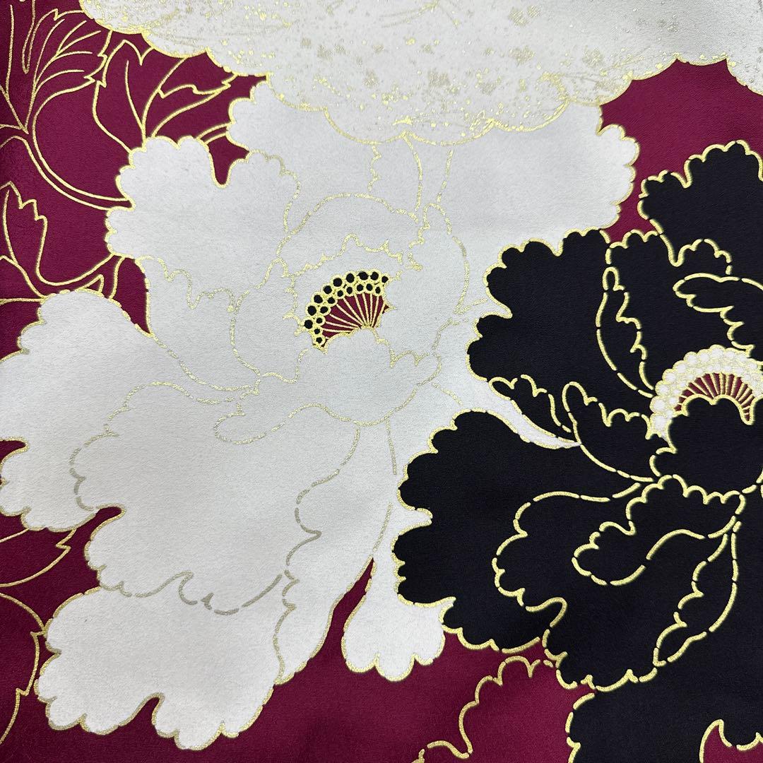 深紅 牡丹 金×黒×白 振袖