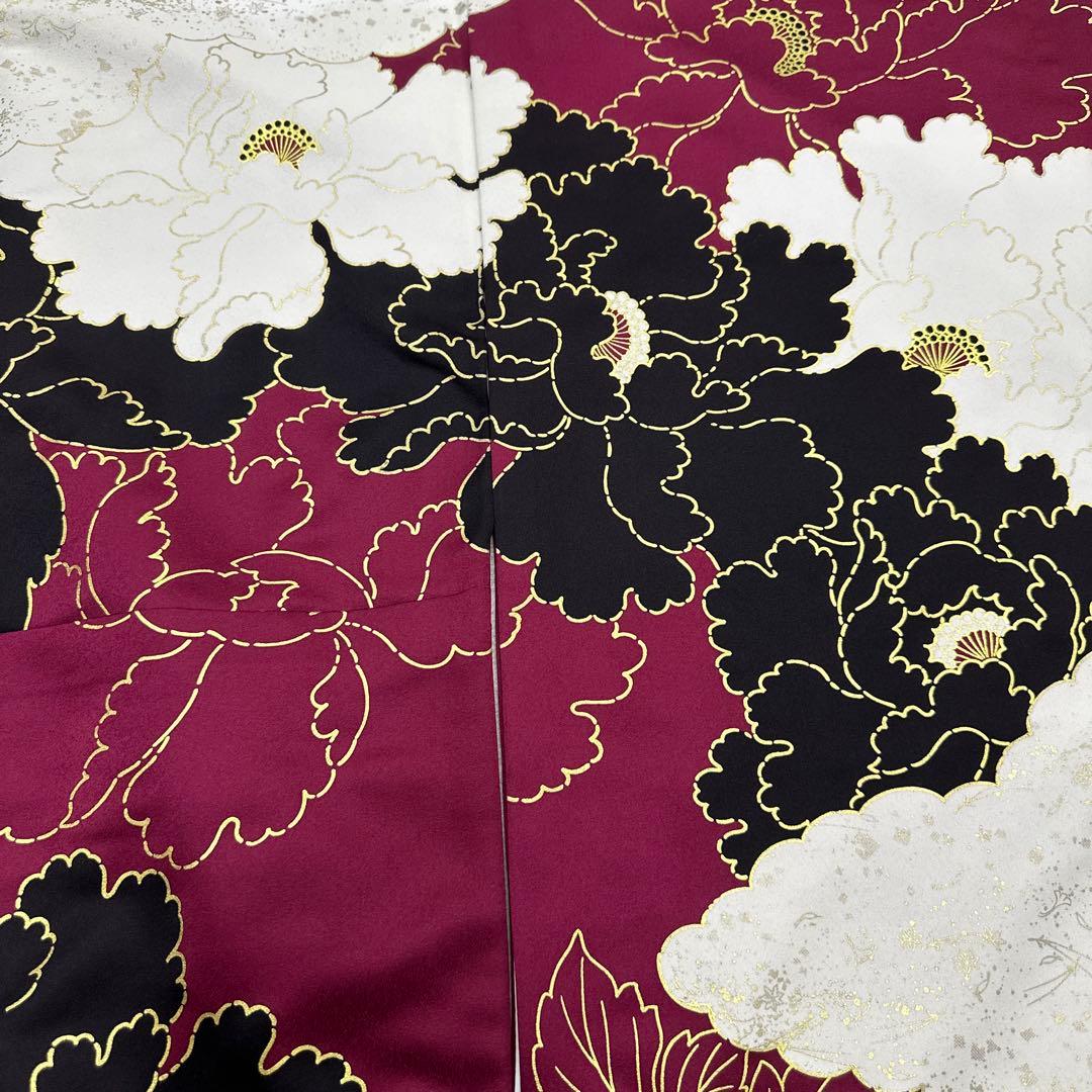 深紅 牡丹 金×黒×白 振袖