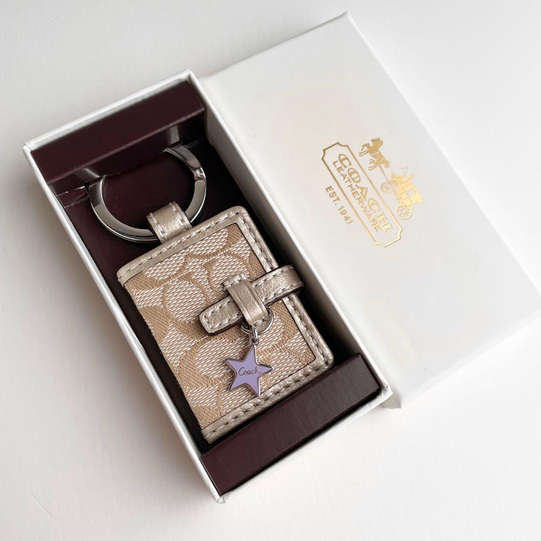 コーチ バッグチャーム ピクチャーフレーム 星 シグネチャー 新品保管
