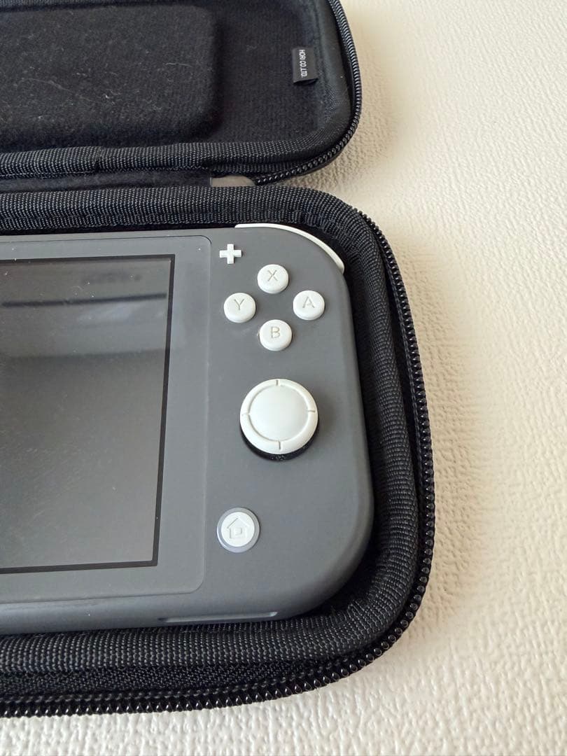 Nintendo Switch Lite グレー ケース付き　箱に傷あり