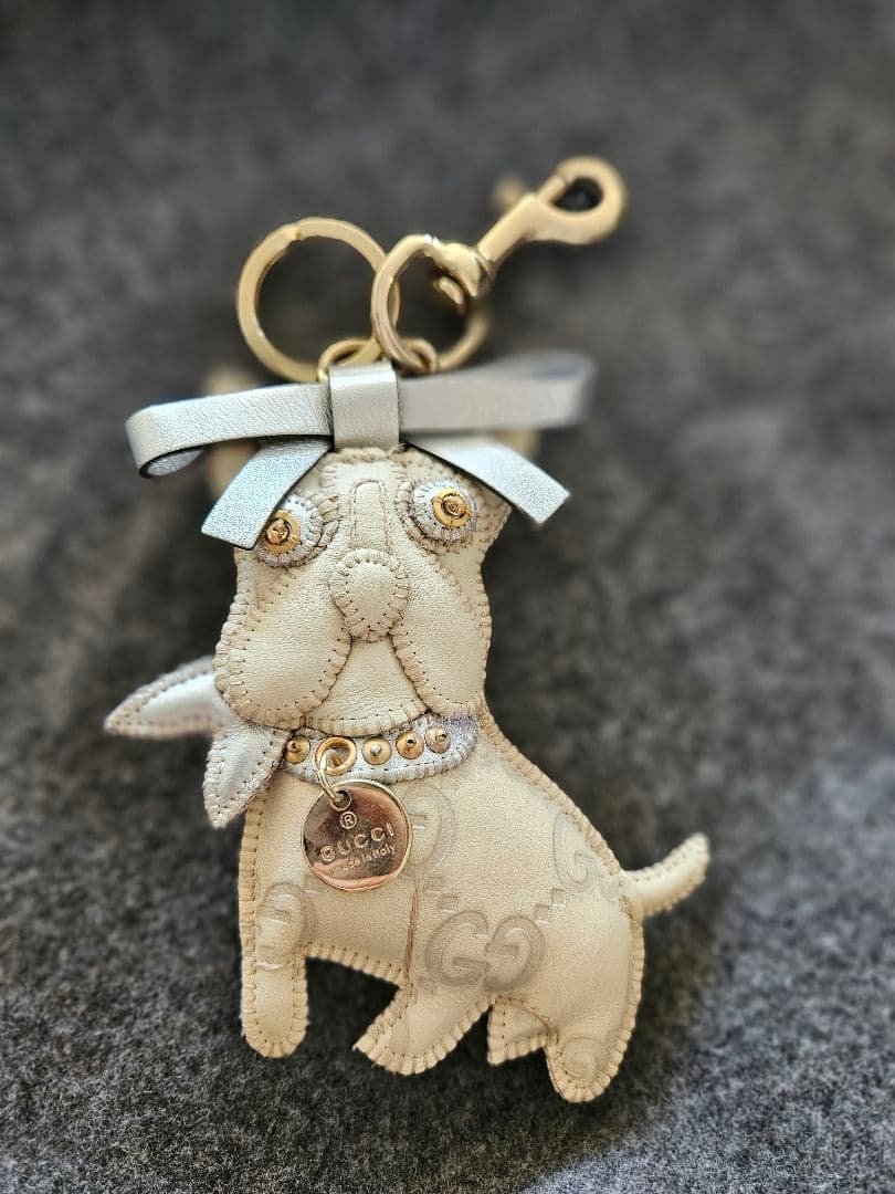 【晴】GUCCI 犬型キーホルダー