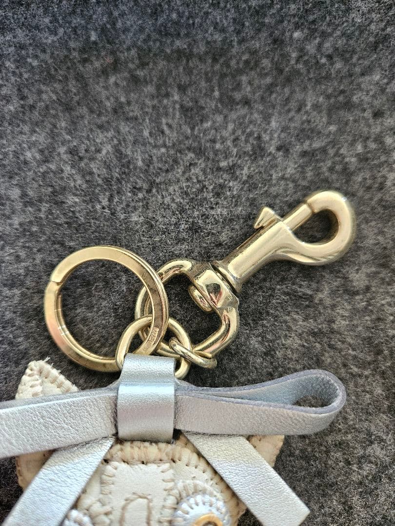 【晴】GUCCI 犬型キーホルダー