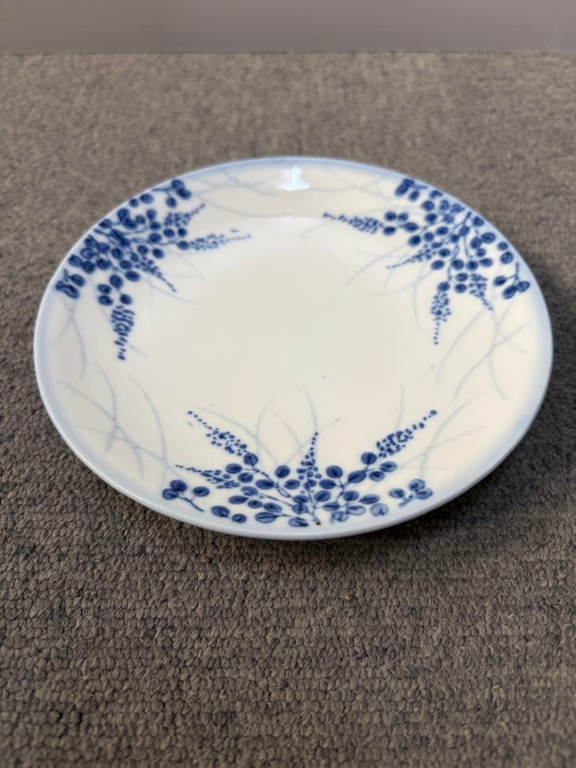 青い花柄の平皿　10皿セット