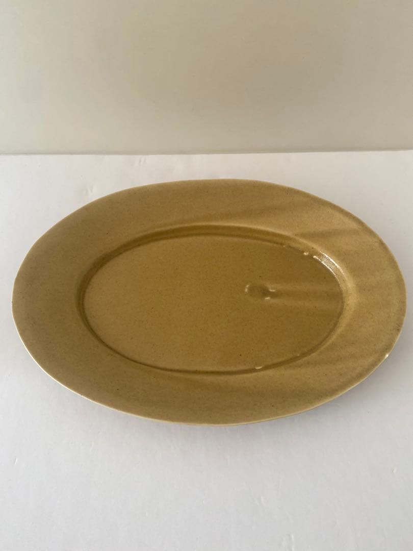 井山三希子　オーバルプレート大　マスタード色