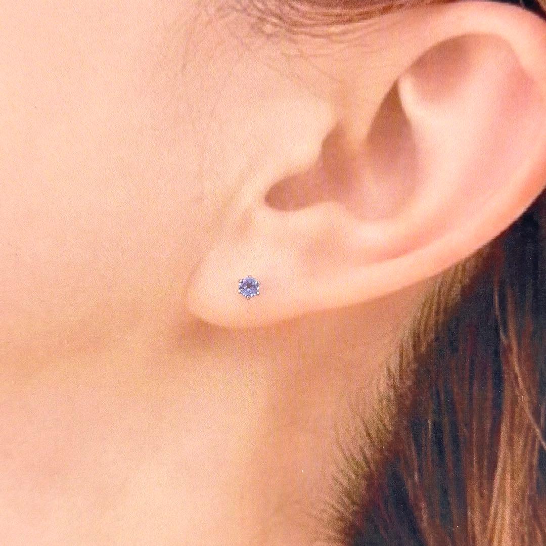 天然石　タンザナイト　ピアス　ＰＴ900　プラチナ