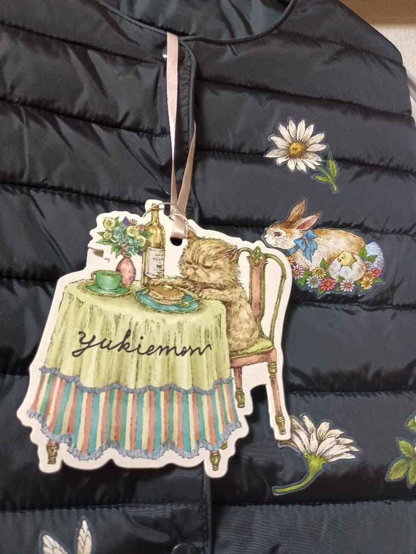 年末セール！yukiemo*ぺたぺたダウンベスト*M*少し難あり