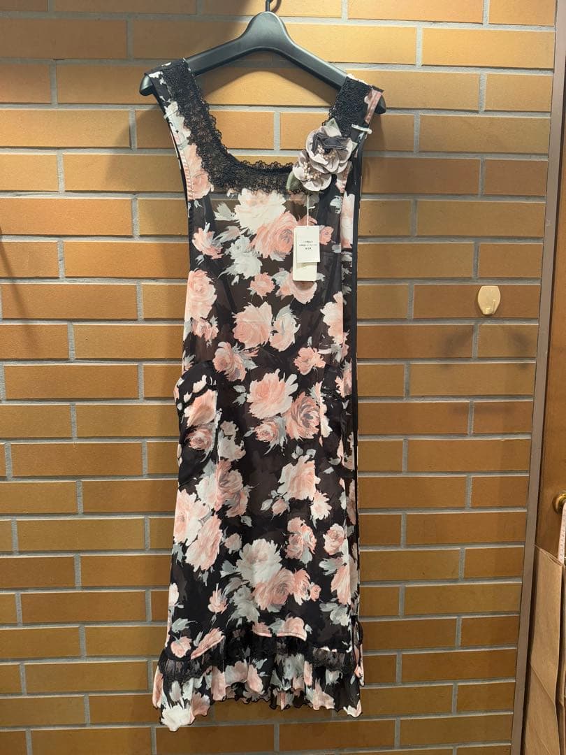 花柄エプロン フリル付き