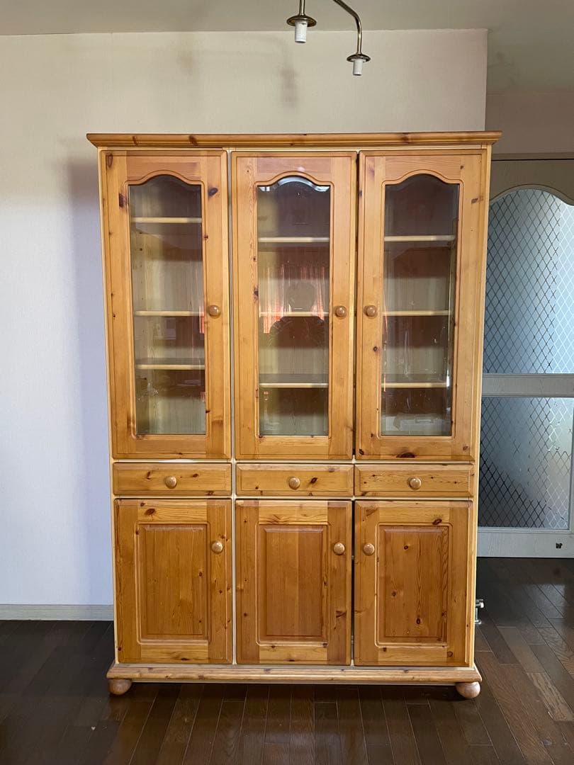 LEGNATEC 木製 ガラス扉 キャビネット 食器棚 カントリー調