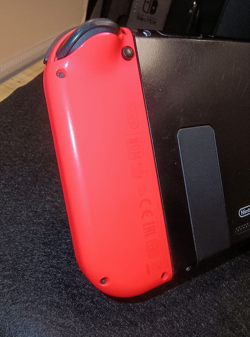Nintendo Switch 本体一式　スイッチ付属品あり。