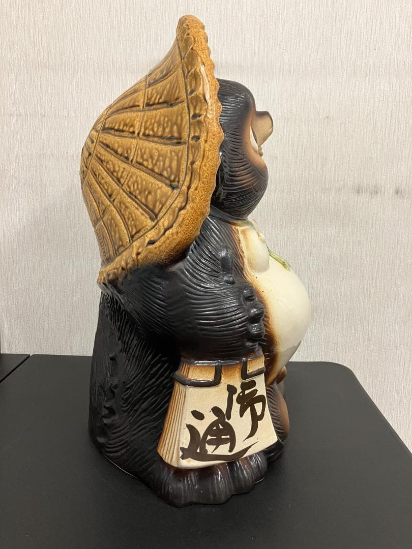 【体高約50cm】たぬきの置物【持ちやすい穴あきタイプ】