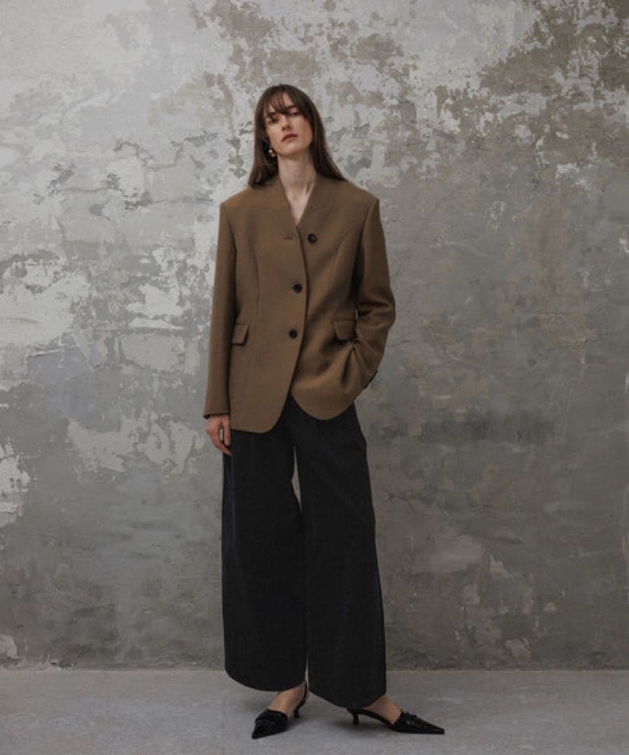 新品タグ付きEMOELLE サステナブルドレスデニムパンツ　38