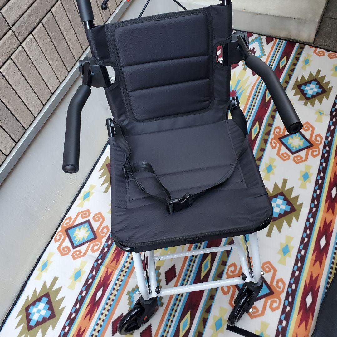 Y037 介助用車椅子 軽量 コンパクト 介助ブレーキ付 ノーパンクタイヤ 介護