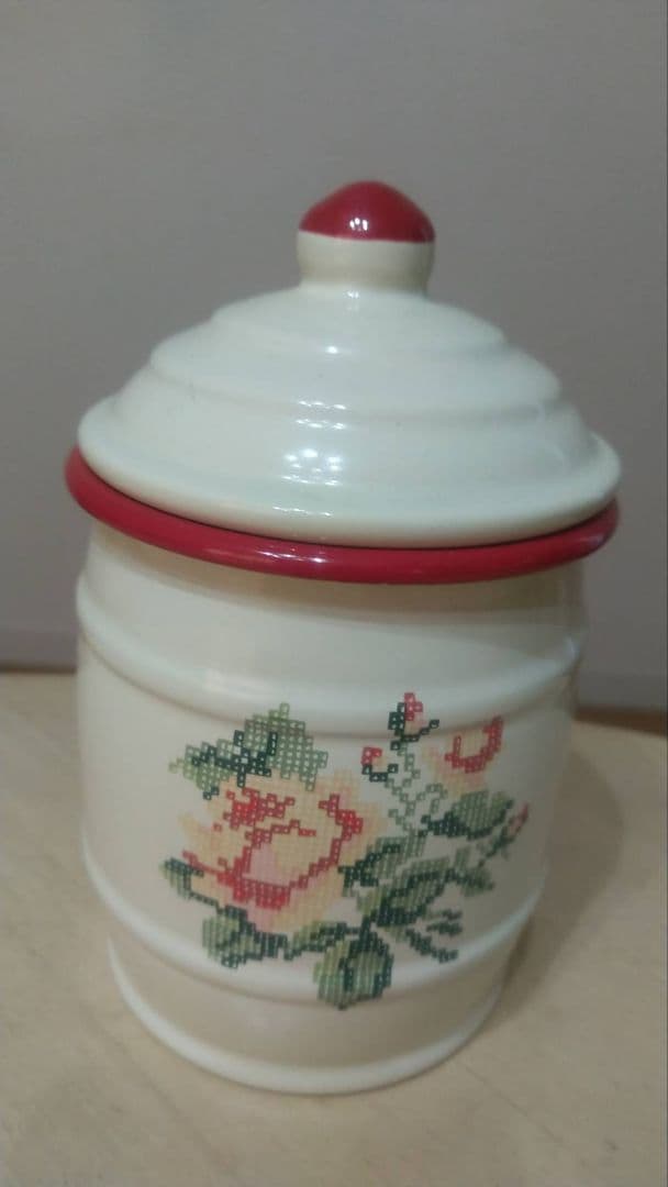 ★イマン★エミリー★たる型キャニス★ 陶器製