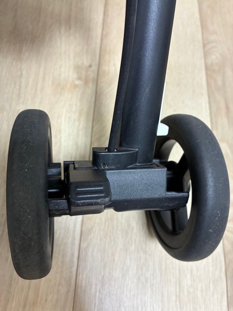 【GB POCKIT】折り畳みベビーカー　ポキット