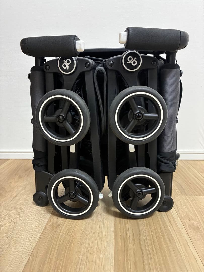 【GB POCKIT】折り畳みベビーカー　ポキット