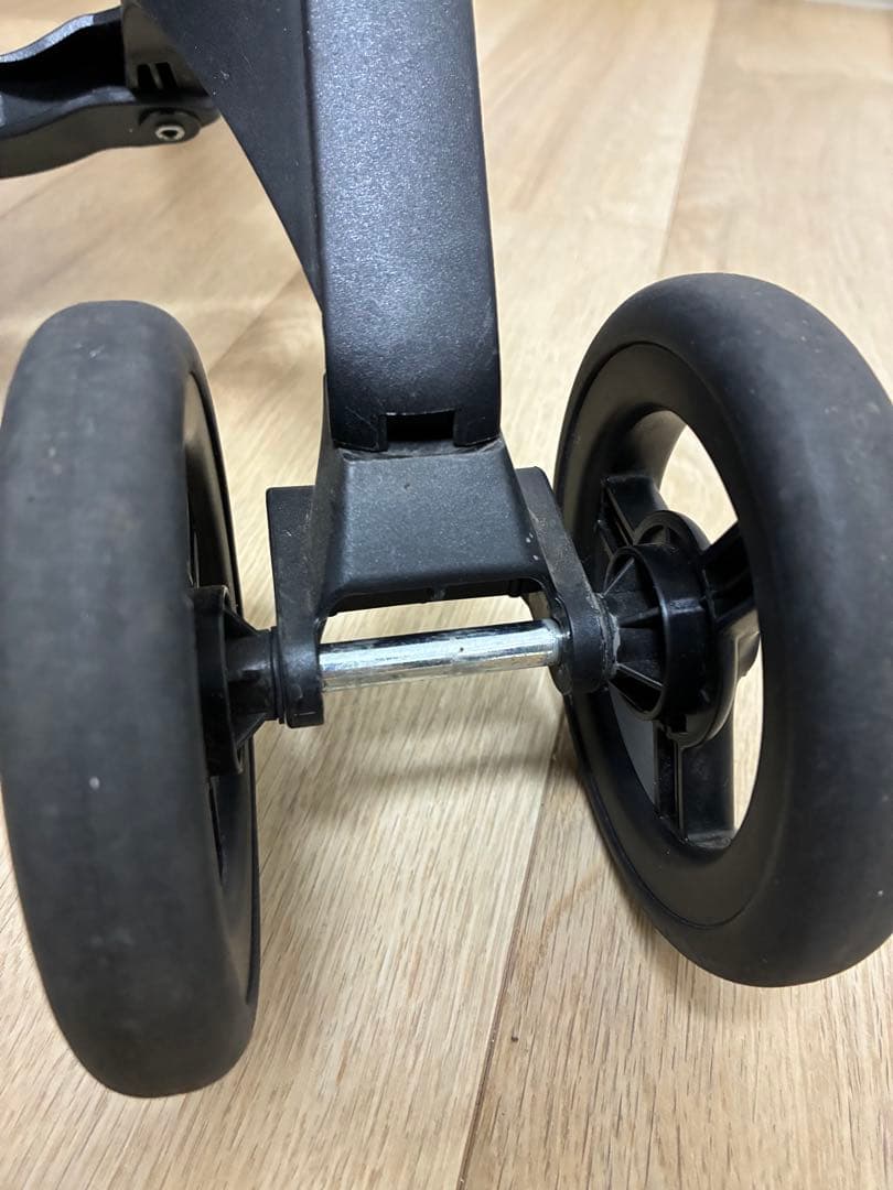 【GB POCKIT】折り畳みベビーカー　ポキット