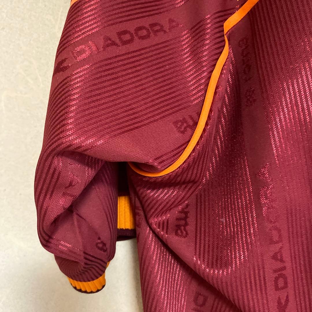 中田英寿さん。サッカーユニホーム