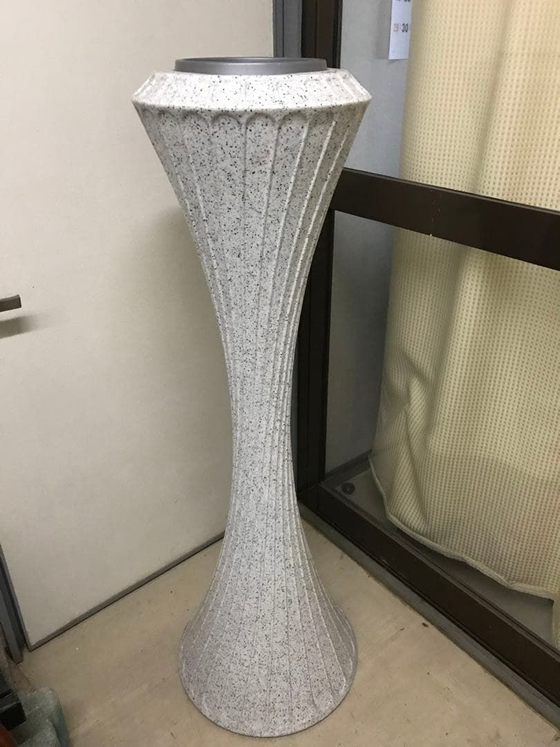 業務用　白色円錐形イベント用フラワースタンド