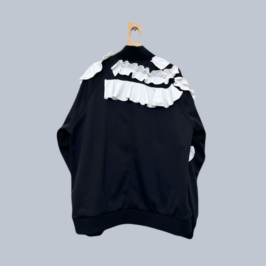 keisuke kanda フリルまみれのジャージ