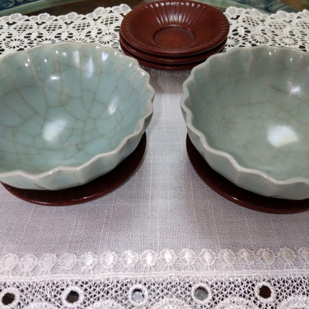 南宋から元、13世紀龍泉窯、青瓷輪花盃五口、桐箱、