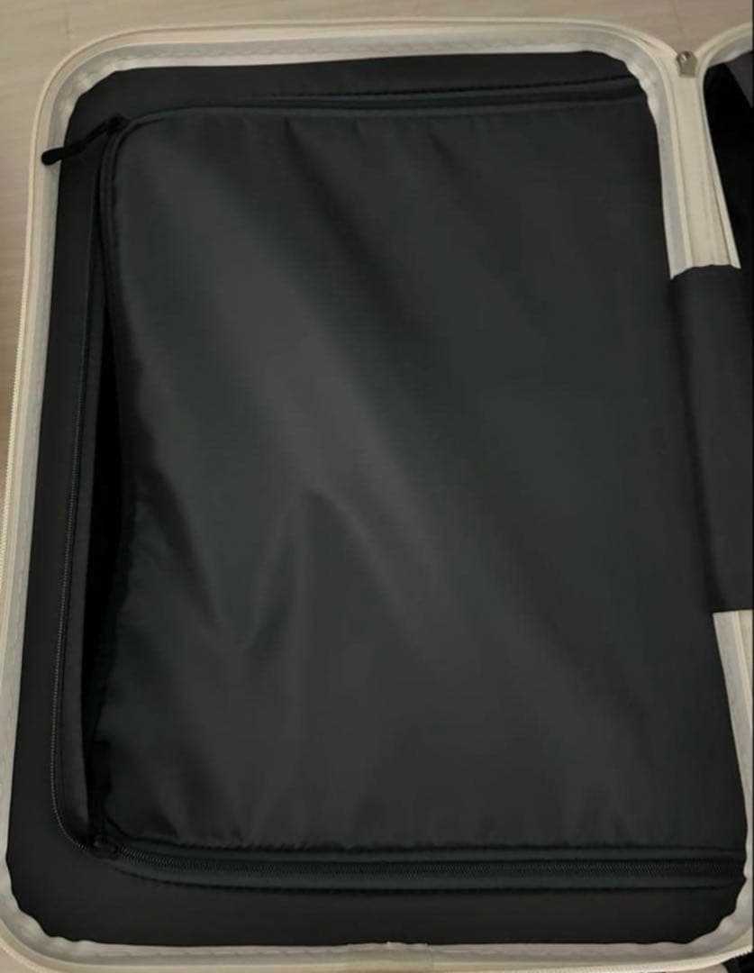 軽量機内持ち込みスーツケース白　TSロック