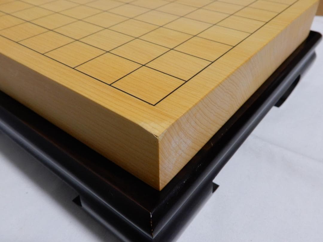 国産（日向産） 本榧卓上９路盤　台座付　ほんのり甘い香り!　使用僅美品