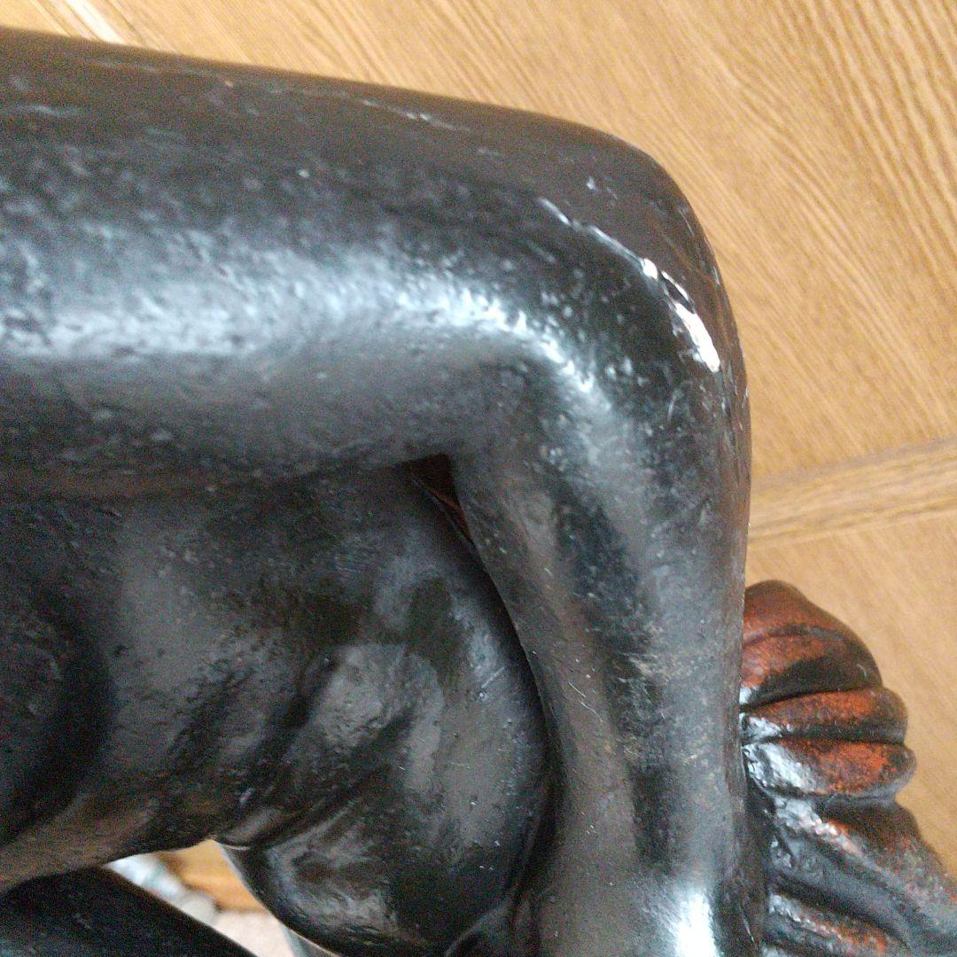 昭和レトロ女神の銅像