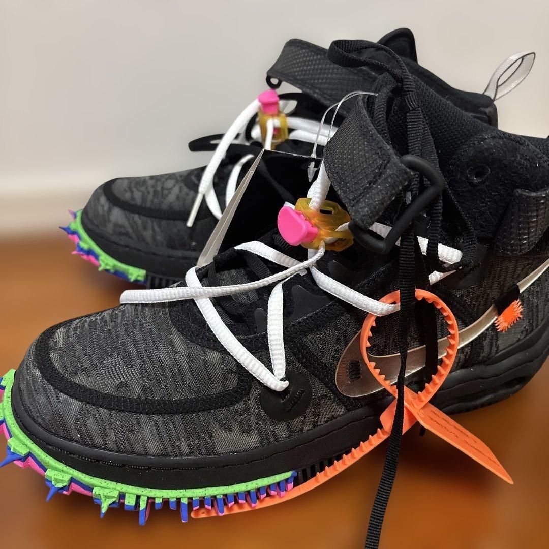 専用NIKE オフホワイトスニーカー MID SP ブラック/マルチカラー