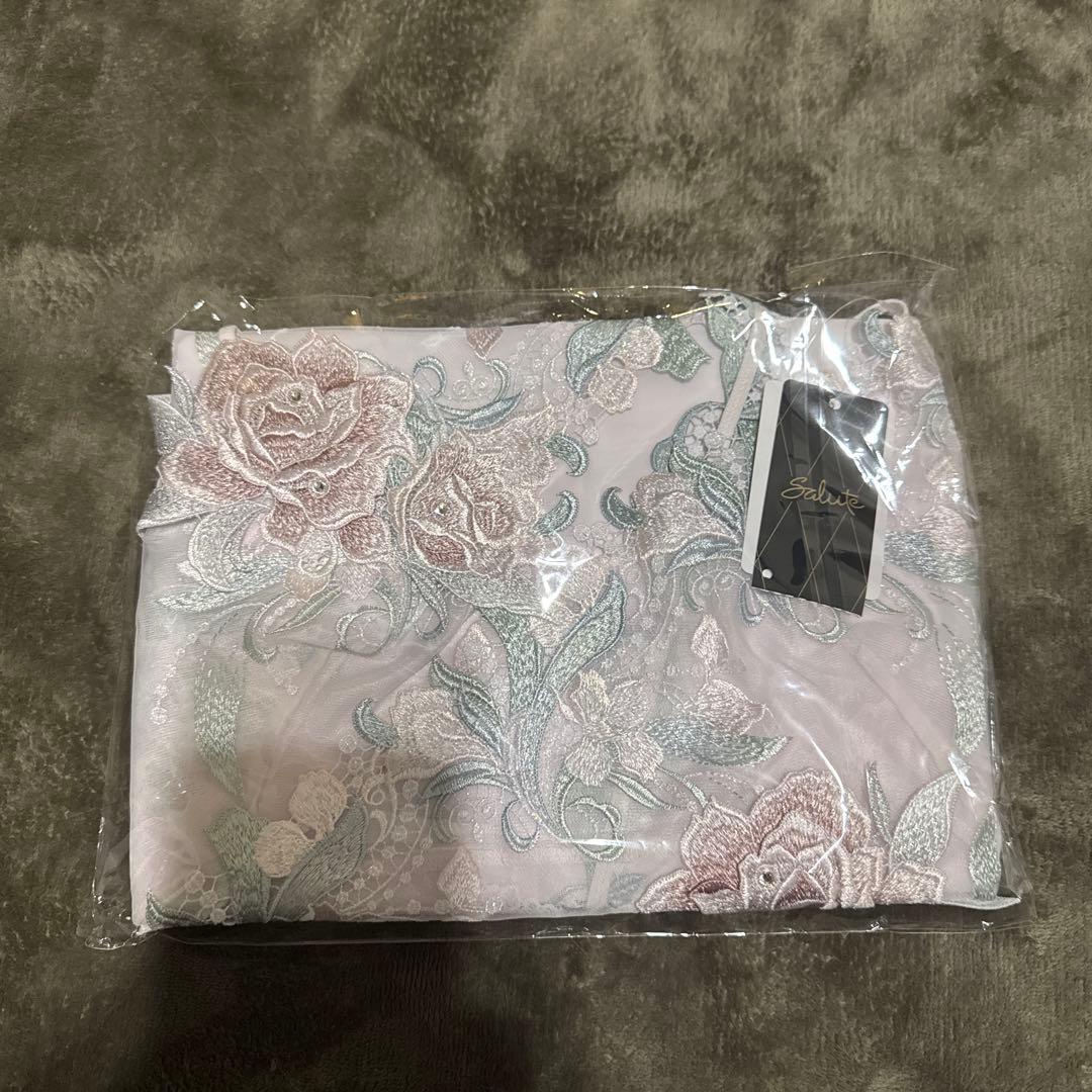 サルート　salute