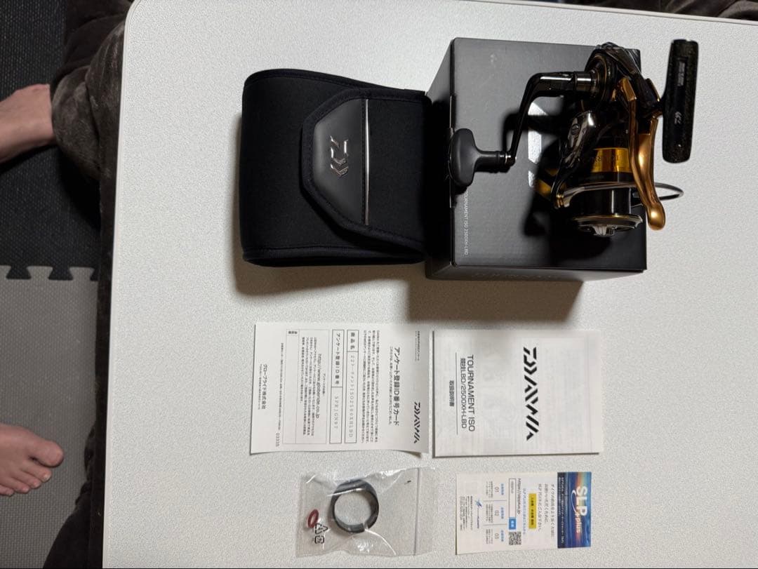 DAIWA 22トーナメントISO 2500XH-LBD スピニングリール