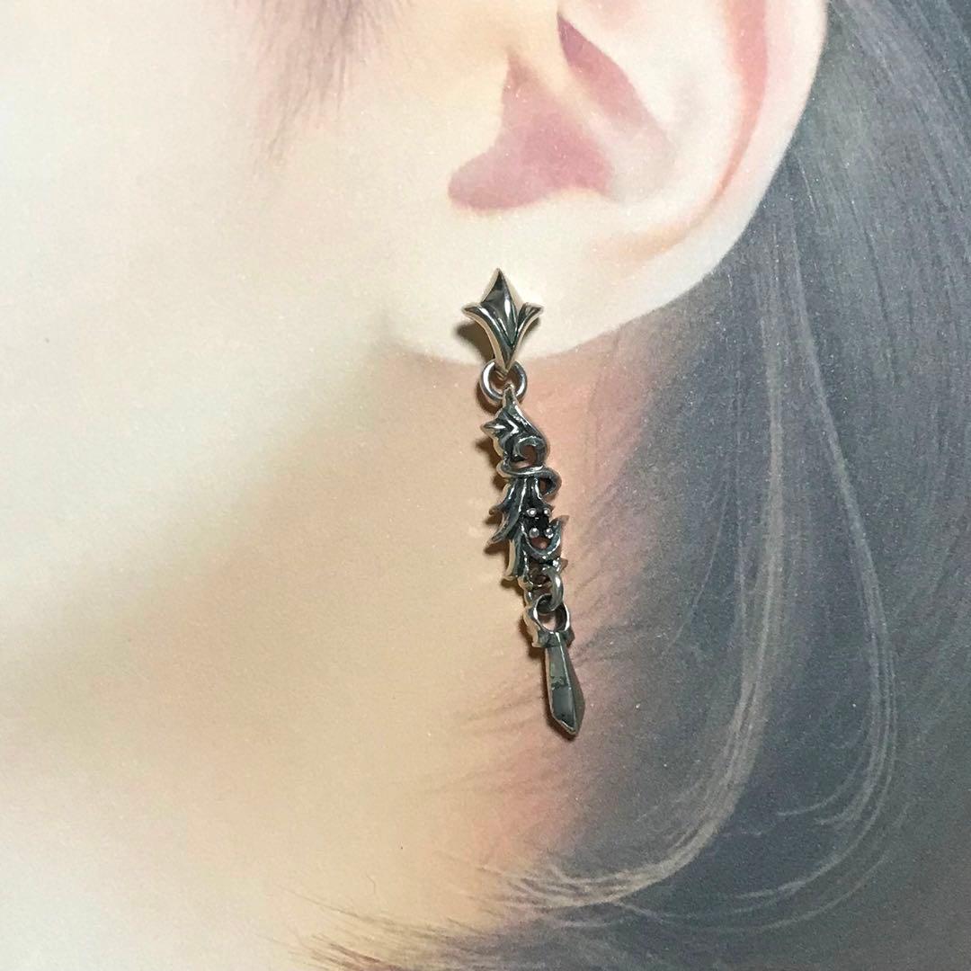 シルバー925 ピアス　ユニセックス　片耳　ゆらゆら　インパクト　タトゥー　紋様