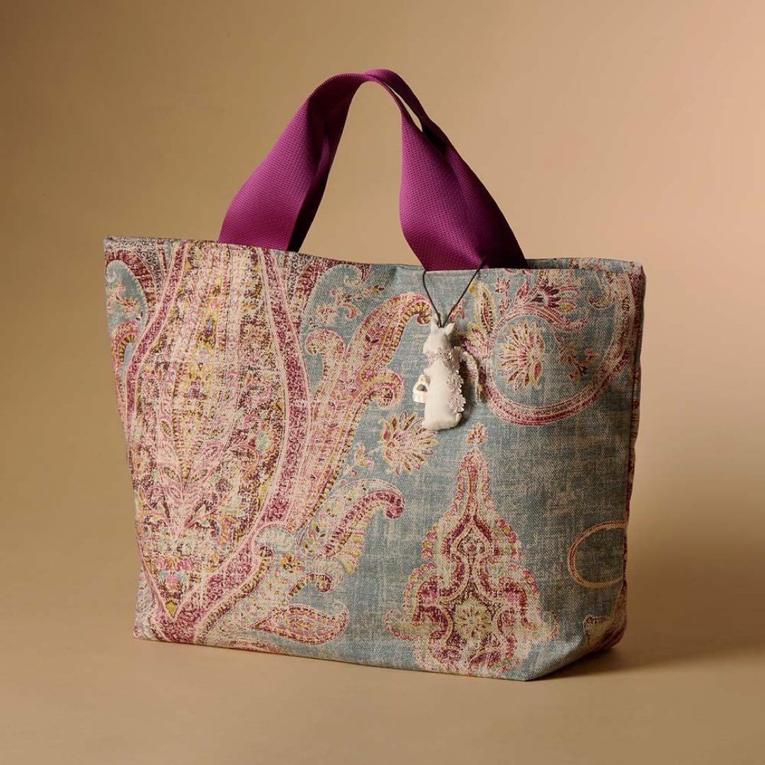 嘉門工藝　ペイズリートートバック 27,500円（税込）　婦人画報