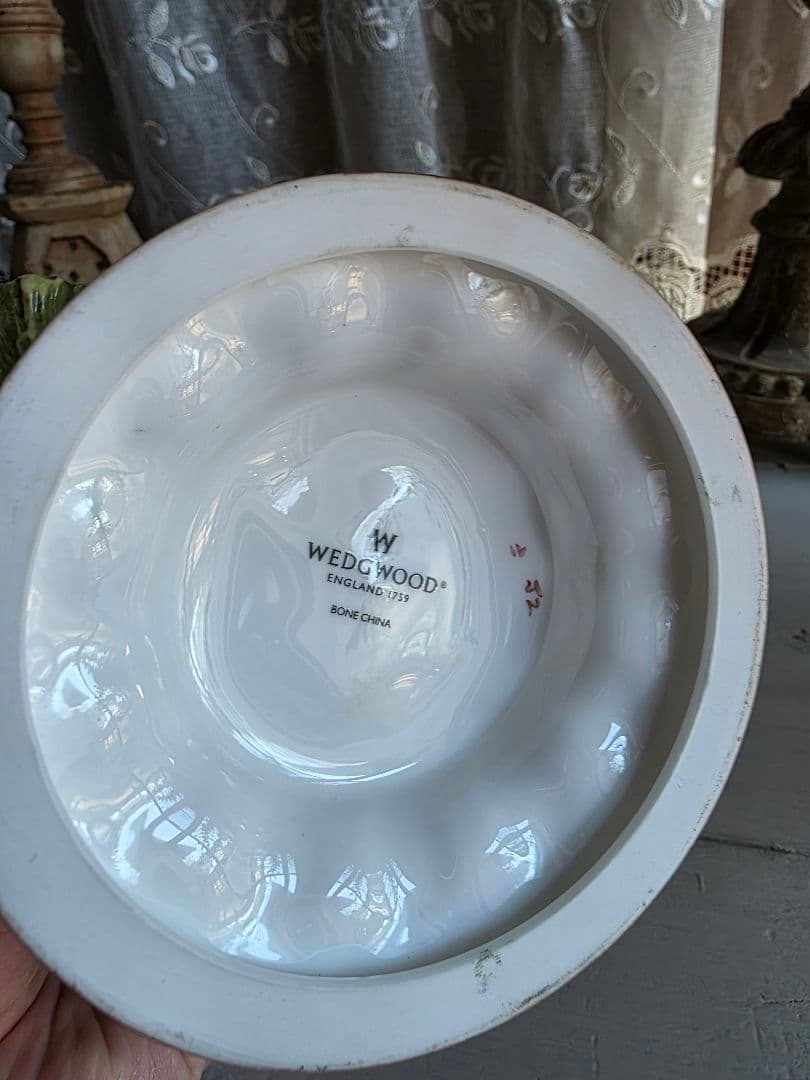  ウェッジウッド フラワーベース 花器 花瓶 フィギュリン