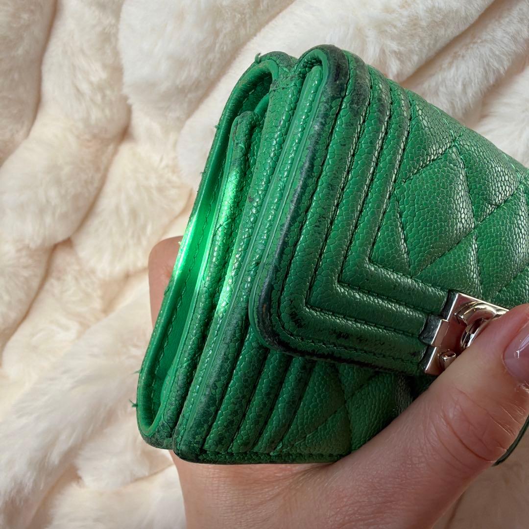 値下げ中！ CHANEL レザー三つ折り財布 ボーイシャネル