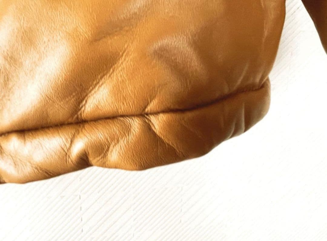 【新品同様】キャメル レザーダウンジャケット リブ袖 Lサイズ