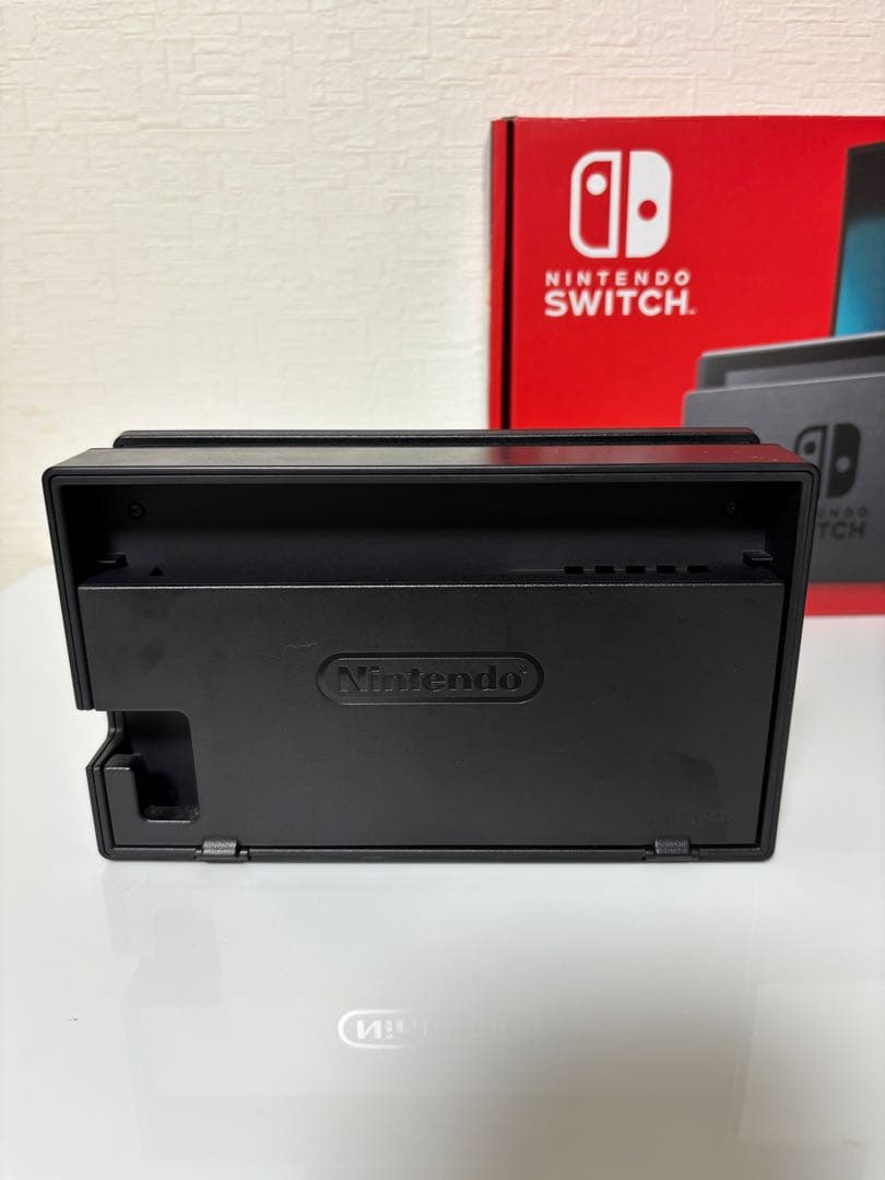 任天堂　Nintendo Switch スイッチ　本体　グレー　HAC-001