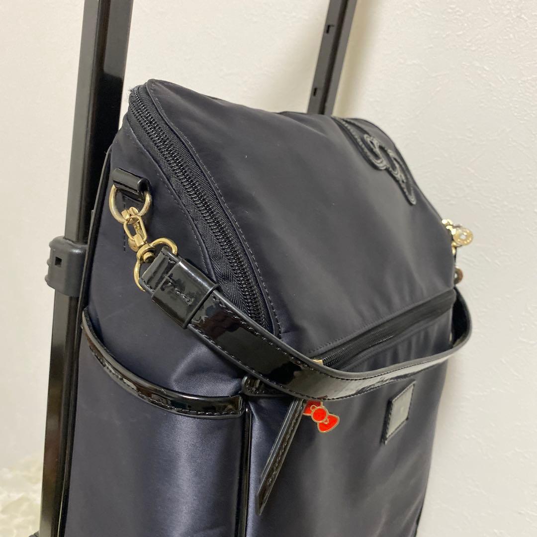 SWANY スワニー　ハローキティ　キャリーバック　キャリーケース　m12