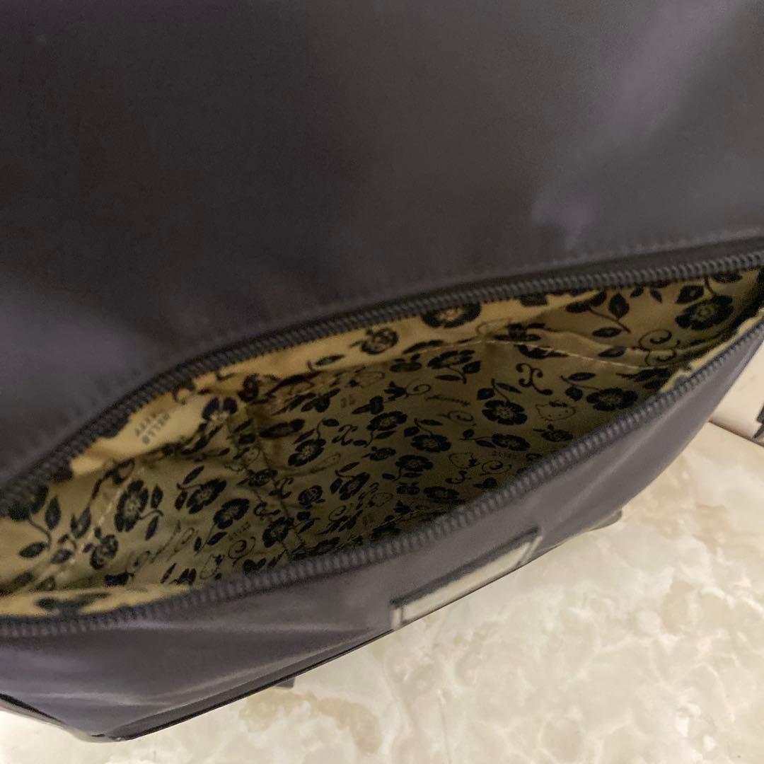 SWANY スワニー　ハローキティ　キャリーバック　キャリーケース　m12