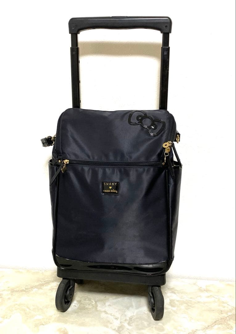 SWANY スワニー　ハローキティ　キャリーバック　キャリーケース　m12