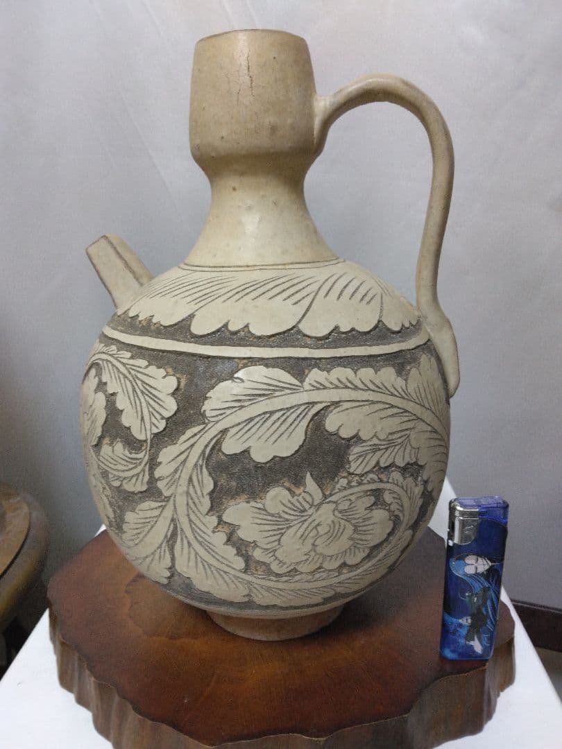 中国美術磁州窯牡丹紋水注