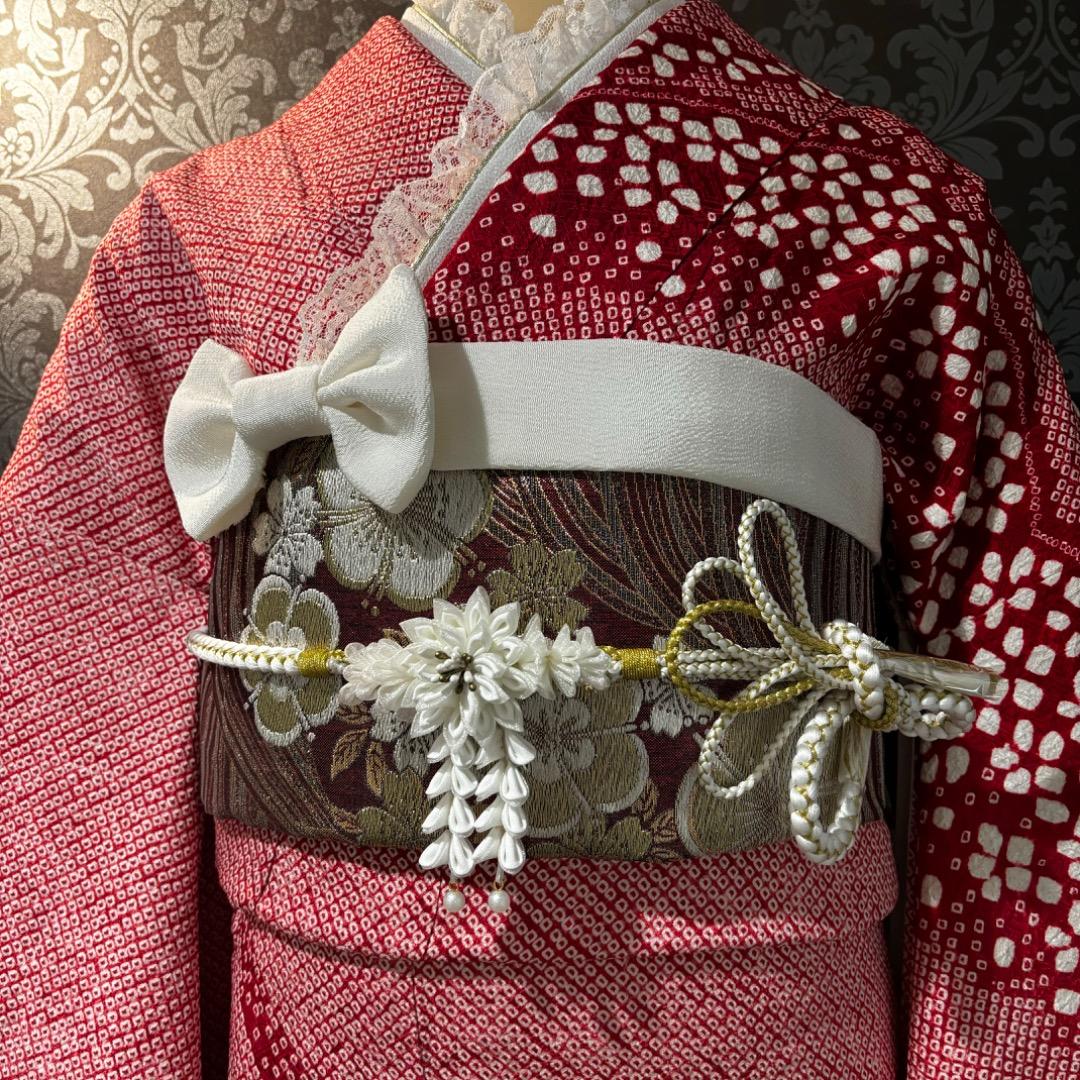 美品　総絞り　手絞り　金駒刺繍　花模様　逸品　振袖　フルセット 振り袖