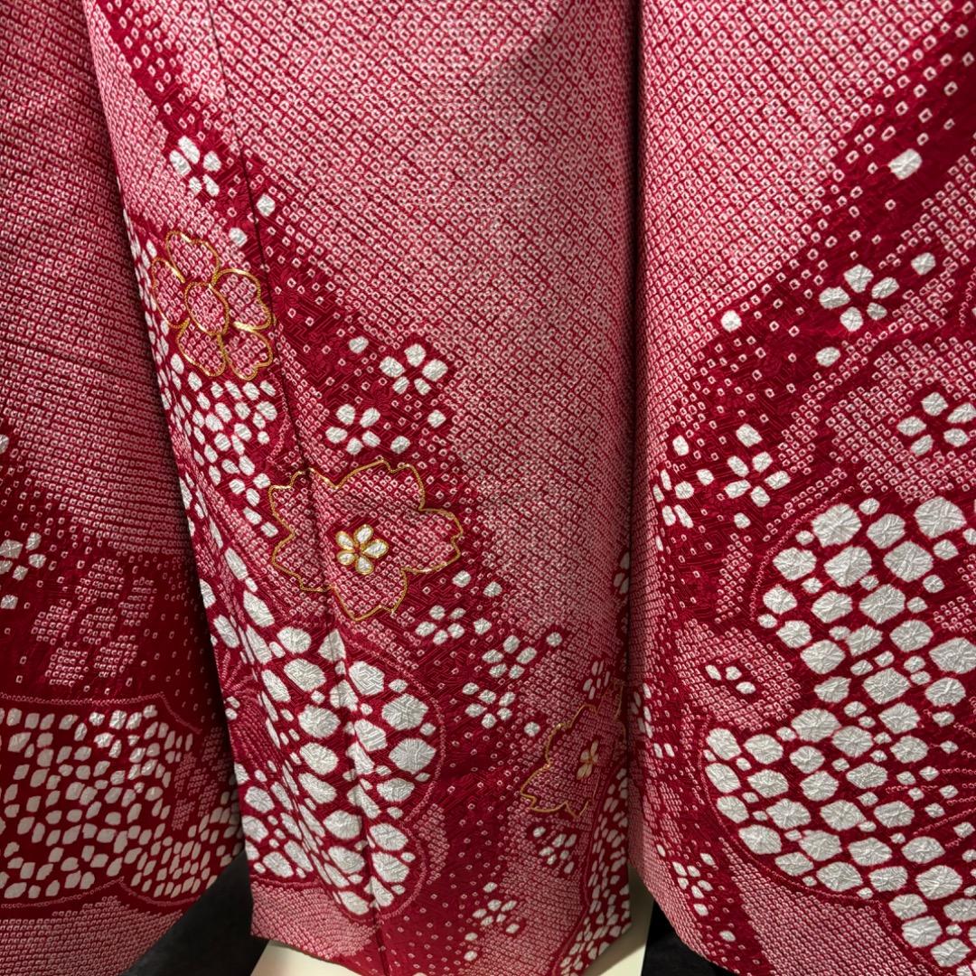 美品　総絞り　手絞り　金駒刺繍　花模様　逸品　振袖　フルセット 振り袖