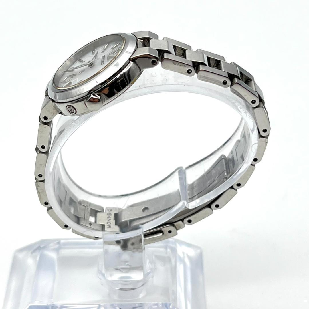 美品 セイコー 腕時計 ルキア 電波ソーラー電池 ラウンド 3針 レディース