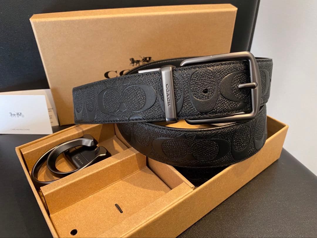 SALE♪コーチ　新品　リバーシブル　シグネチャー　バックル回転フリーサイズ