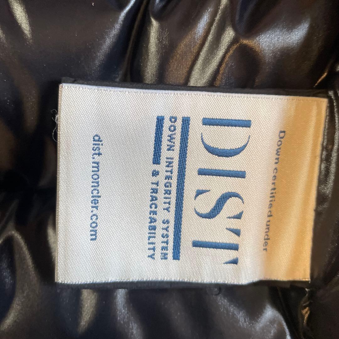 MONCLER フード付きダウンジャケット ブラック えーきちです。