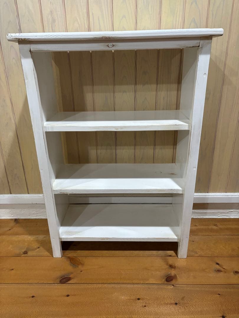 カントリー家具　ハンドメイド　シャビーホワイトアンティーク仕上げ　3段棚