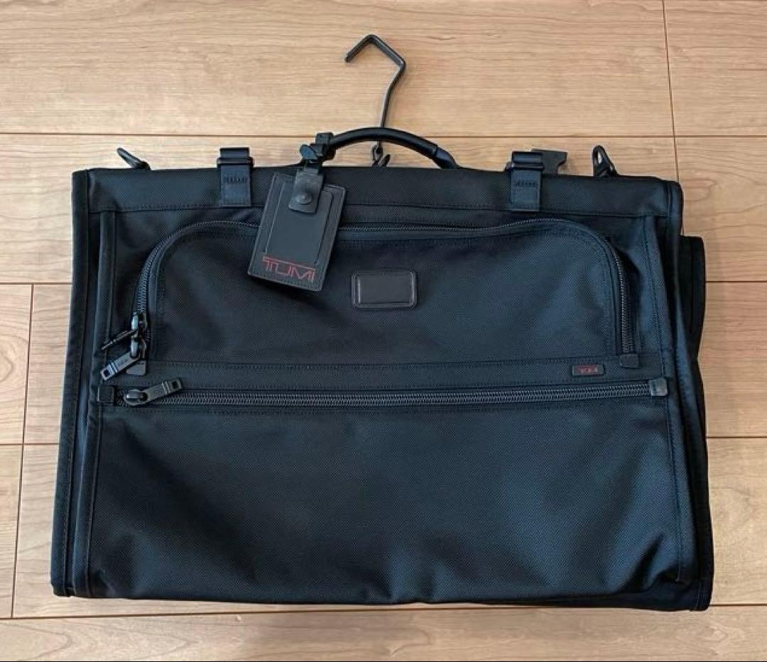 TUMI ガーメントバッグ　型番2213DH
