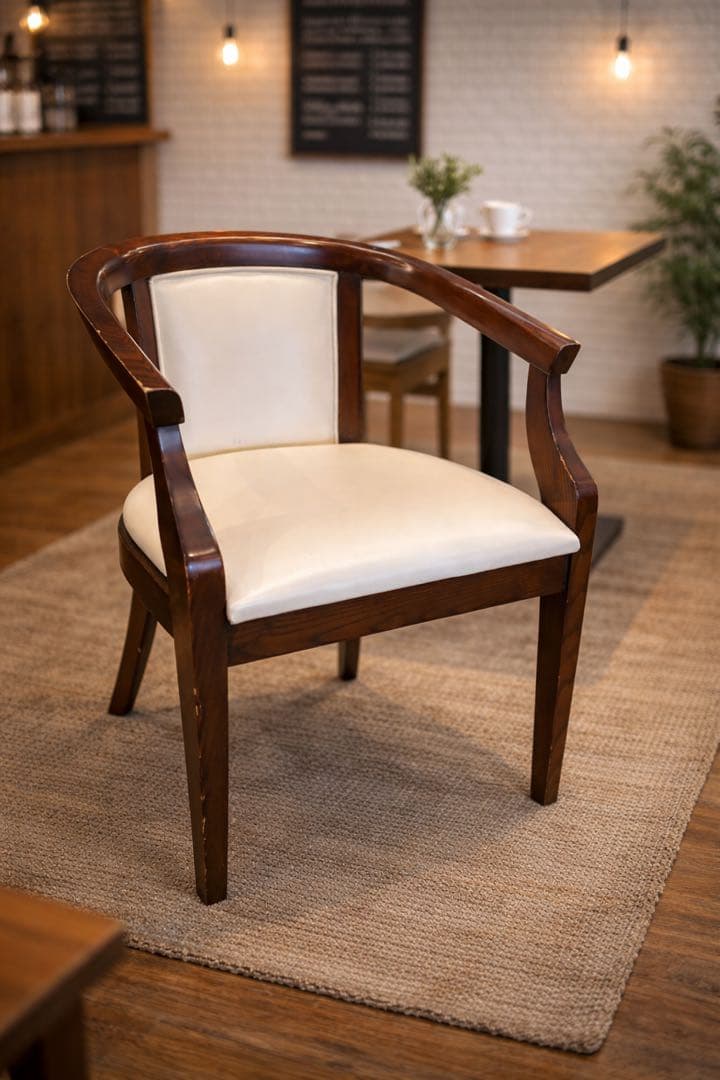 レザー　クリーム色 木製フレーム　在庫数　15脚　岐阜県揖斐郡池田町まで