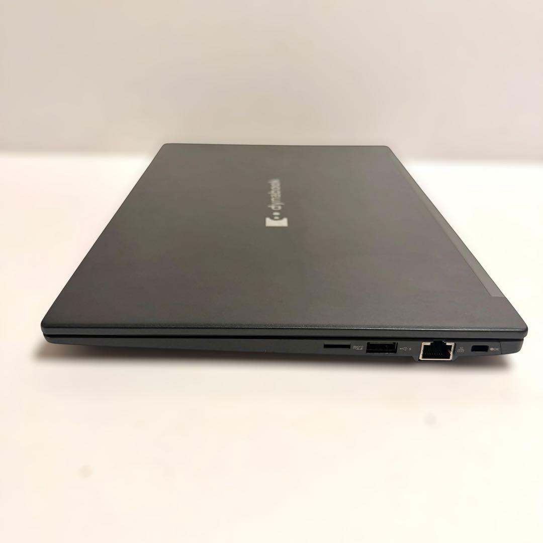 美品 dynabook G83/HV 2022年製 バッテリー最大容量86%